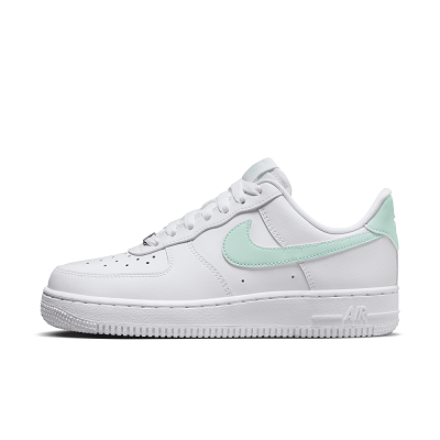کفش ورزشی زنانه نایکی مدل Air Force 1 '07